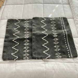 FORESIDE HOME & GARDEN 2 living room cushion covers 14”in x 22” in (35cm x 55cm)